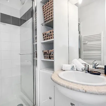 Homey Wild - Proche Gare Et Tram - Proche Centre - Balcon Prive - Parking Prive - Wifi Gratuit Apartment